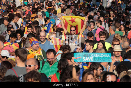 Indipendenza della dichiarazione della Catalogna giorno nel centro di barcellona Foto Stock