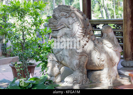 Cinese Tempio lion custode Foto Stock