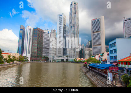 Singapore - 3 marzo: Singapore downtown cityscape il 3 marzo 2012 a Singapore. singapore downtown con business area, degli alberghi e dei casinò è di tou principale Foto Stock