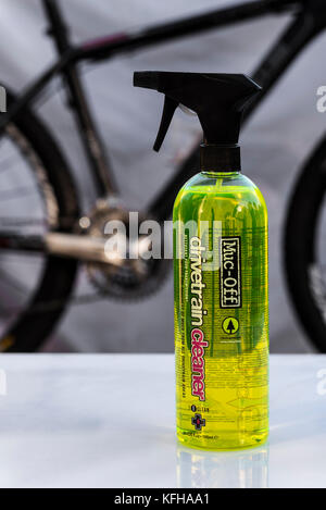 Muc off noleggio pulizia e lubrificazione prodotti, mountain bike. Foto Stock