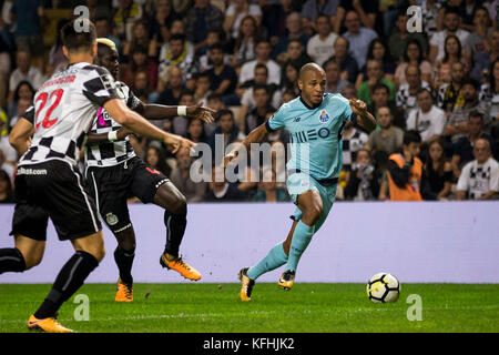 Porto, Portogallo. 28 ott 2017. fc porto lettore di brahimi in azione durante la prima partita di campionato tra boavista fc ed fc porto, a stadium axa a porto, Portogallo. Credito: diogo baptista/alamy live news Foto Stock