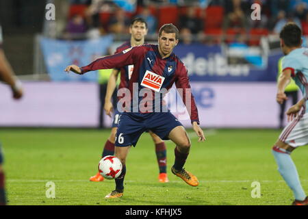 Eibar, Spagna. 25 ottobre 2017. Cristian Rivera (Eibar) calcio: Partita spagnola della Copa del Rey tra SD Eibar 1-2 RC Celta de Vigo all'Estadio Municipal de Ipurua di Eibar, Spagna. Crediti: Mutsu Kawamori/AFLO/Alamy Live News Foto Stock