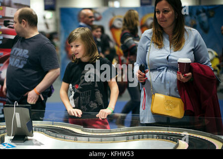 Londra, Regno Unito. 29 ott 2017. celebrità, interviste, ospiti cosplayers e ventole a mcm london comic con il giorno 3 ottobre 2017. Credito: simon re/ alamy live news Foto Stock