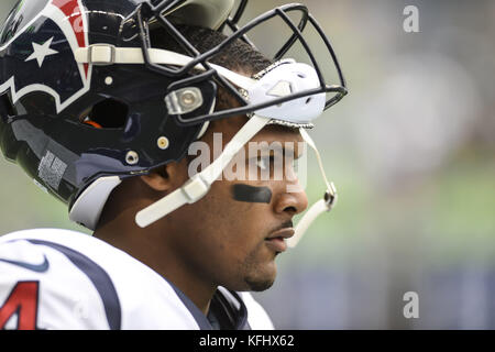 Seattle, Washington, Stati Uniti d'America. 29 ott 2017. DESHAUN WATSON (4) durante il warm up prima di Houston Texans riprodurre i Seattle Seahawks per un gioco di NFL al secolo campo Collegamento a Seattle, WA. Credito: Jeff Halstead/ZUMA filo/Alamy Live News Foto Stock