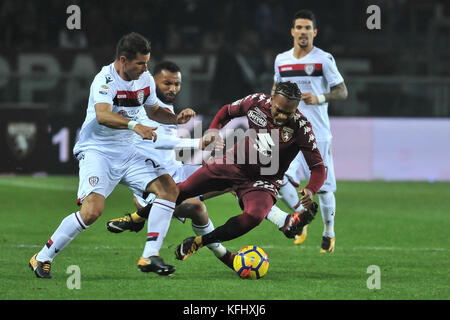 Torino, Italia. 29 ott 2017. joel obi (torino fc) durante la serie di una partita di calcio tra torino fc e cagliari calcio allo stadio grande Torino il 29 ottobre 2017 a Torino, Italia. Credito: Fabio petrosino/alamy live news Foto Stock