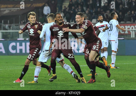 Torino, Italia. 29 ott 2017. joel obi (torino fc) durante la serie di una partita di calcio tra torino fc e cagliari calcio allo stadio grande Torino il 29 ottobre 2017 a Torino, Italia. Credito: Fabio petrosino/alamy live news Foto Stock