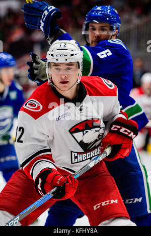 Charlotte RW Julien Gauthier (12) durante l'AHL hockey gioco tra la Utica comete e il Charlotte Checkers domenica 29 ottobre 2017 a Bojangles Coliseum di Charlotte, NC. Giacobbe Kupferman/CSM Foto Stock