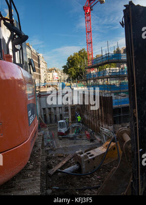 Le fondamenta di un nuovo edificio di Bond Street vicino a Hanover Square, accanto al Crossrail II SVILUPPO, Londra 2017 Foto Stock