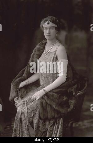 Charlotte, Granduchessa Di Lussemburgo (1896-1985). Indossa il famoso diadem Art Deco con diamanti e un cabochon verde, fatto da Chaumet. C. béri Boissonnas e Taponier Foto Photo12.com - Coli Taponier credito:Photo12/Coli. Tafonier Foto Stock