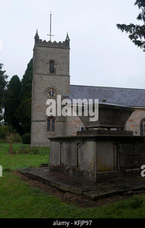 San Michele e Tutti gli Angeli Chiesa, Hopton Wafers, Shropshire, Inghilterra, Regno Unito Foto Stock