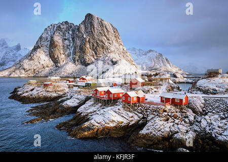 Hamnoy villaggio di pescatori sulle Isole Lofoten in Norvegia Foto Stock