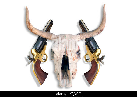 Il vecchio cowboy pistole e teschio di mucca. Foto Stock