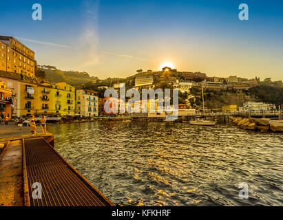 Tramonto a Marina Grande, Sorrento, Italia. Foto Stock