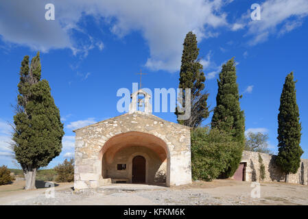 Cappella di Saint-Sixte, una cappella romanica 12 °, vicino Eygalières, nelle Alpilles, Provenza, Francia Foto Stock