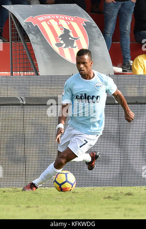 Benevento, Italia - 29 ottobre: nani in azione durante il campionato di serie a tim match tra benevento calcio e SS Lazio, a stadio ciro vigorito di Benevento, ottobre 29, 2017 ( credito: marco iorio/alamy live news Foto Stock