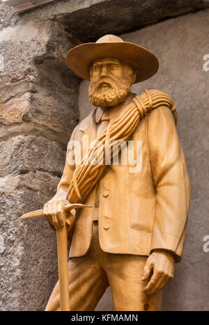 St. niklaus svizzera - guida alpina museo statua, bergfuhrer museo. Foto Stock