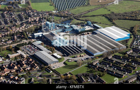 Vista aerea del gruppo Ardagh glass & metal manufacturing factory a Knottingley, West Yorkshire, Regno Unito Foto Stock