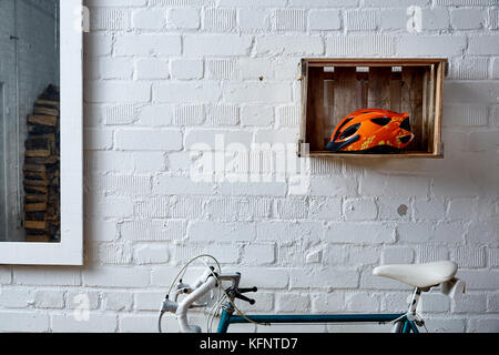 Brickwall con decorazione in studio Foto Stock