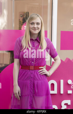 Roma, Italia. 31 ott 2017. Roma, Italia. 31 ott 2017. Dakota Fanning frequentando il photocall di Si prega di Stand By durante il XII Roma Film Fest Credito: Silvia Gerbino/Alamy Live News Foto Stock