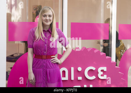 Roma, Italia. 31 ott 2017. Roma, Italia. 31 ott 2017. Dakota Fanning frequentando il photocall di Si prega di Stand By durante il XII Roma Film Fest Credito: Silvia Gerbino/Alamy Live News Foto Stock