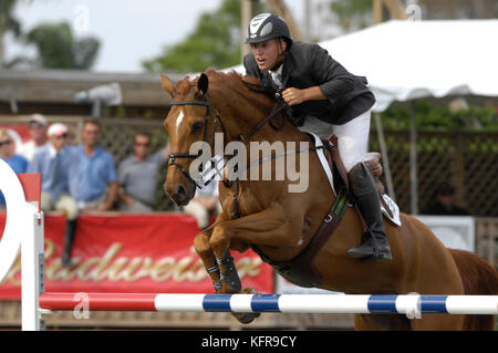 Keean White (CAN)Vienna Rouge Larioso equitazione, Winter Festival equestre, Wellington Florida, febbraio 2007, WEF Challenge Cup Round VI Foto Stock