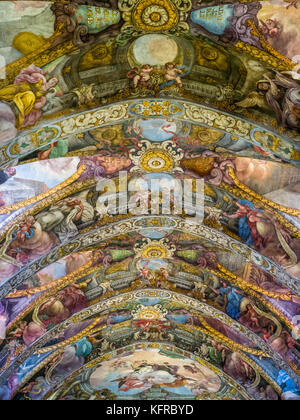 Colorato ripristinato il soffitto della chiesa di san nicola (Parroquia de san nicolas), ciutat vella, valencia, Spagna Foto Stock