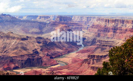 Immagine di panorama del Grand Canyon e il fiume Colorado che corre attraverso il parco nazionale del Grand Canyon, Arizona Foto Stock