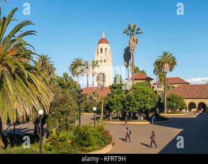 La Stanford University campus, principale Quad con torre di Hoover Foto Stock