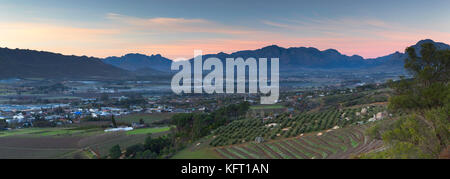 Vista di paarl valle all'alba, Paarl, Western Cape, Sud Africa Foto Stock