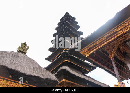 Pagoda in un tempio indonesiano - pura Ulun Danu Batur - Bali - Indonesia Foto Stock