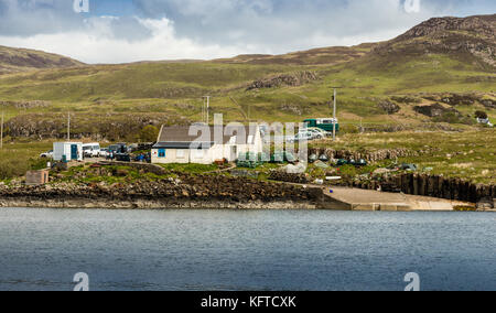 Traghetto per l'isola di Ulva, Ulva, Argyll, Scozia. L'isola di Ulva è ora soggetta a un acquisto comunitario Foto Stock