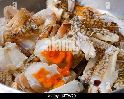 Granchio di mare per la cottura , piccante e speziato granchi fritti Foto Stock