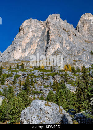 Paesaggio di montagna sul passo Sella, Dolomiti, Alto Adige, Italia, Europa Foto Stock