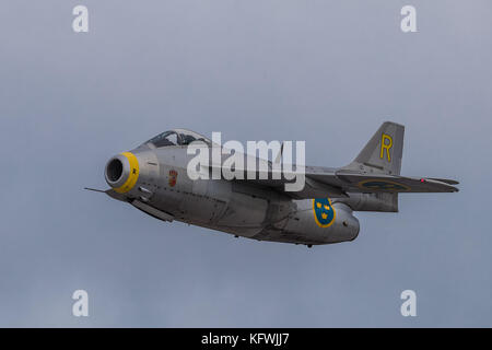 Volo storico dell'aviazione svedese´s bella Saab J29 Tunnan Foto Stock