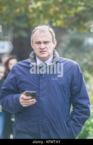 Londra, Regno Unito. 1 nov, 2017. ed davey membro liberaldemocratico del parlamento per Kingston e surbiton e fu il primo cambiamento climatico ed energia segretario visto in westminster credito: amer ghazzal/alamy live news Foto Stock