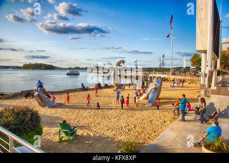 Settembre 10, 2017, buoi hill, Maryland, USA: le famiglie godono di uno degli ultimi giorni di estate lungo il national waterfront fuori di Washington, DC. Foto Stock