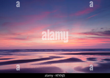 Praia da borderia spiaggia al tramonto, Carrapateira, costa vicentina, west coast, algarve, portogallo Foto Stock