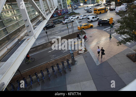 TRIBECA Bridge dove Chambers Street si interseca con West Street a Lower Manhattan Foto Stock