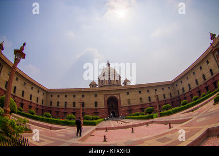 Jaipur, India - 26 settembre 2017: il ministro della difesa rashtrapati bhavan è la sede ufficiale del presidente dell India, effetto fish-eye Foto Stock