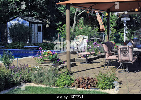 Suburban backyard Long Island New York Foto Stock