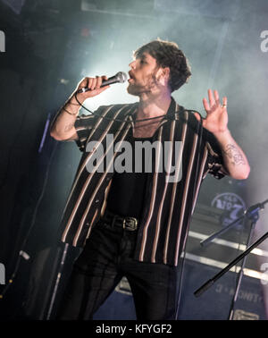 Tom Grennan si esibisce dal vivo all'Old Fire Station di Bournemouth con: Tom Grennan dove: Bournemouth, Regno Unito quando: 01 ottobre 2017 credito: WENN.com Foto Stock