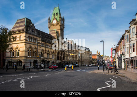 La Guildhall a Broadway nel centro della città, Winchester, Hampshire, Inghilterra, Regno Unito Foto Stock