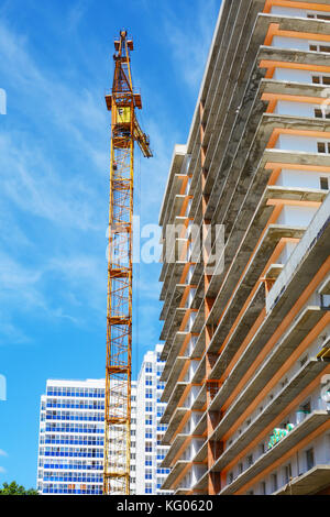 Tomsk, la costruzione di un multipiano di edificio residenziale Foto Stock