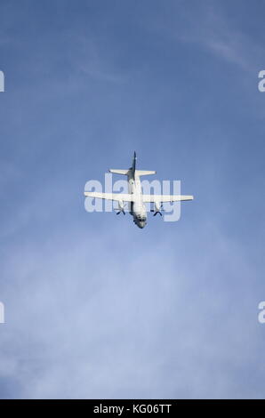 ROMA - GIUGNO 29: L'Aeronautica militare italiana Alenia Aermacchi C-27j Spartan si esibisce al Rome International Air Show il 29 giugno 2014 a Roma, Italia Foto Stock