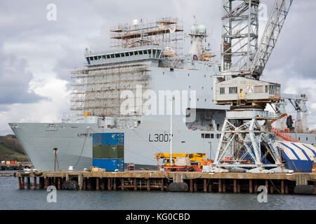 RFA nave Lyme Bay in fase di manutenzione in Falmouth docks, REGNO UNITO Foto Stock