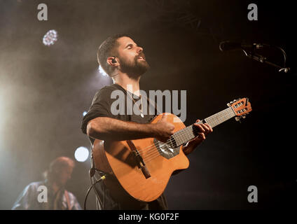 Nick Mulvey si esibisce dal vivo alla Liverpool O2 Academy con: Nick Mulvey dove: Liverpool, Regno Unito quando: 01 ottobre 2017 Credit: Sakura/WENN.com Foto Stock