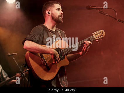 Nick Mulvey si esibisce dal vivo alla Liverpool O2 Academy con: Nick Mulvey dove: Liverpool, Regno Unito quando: 01 ottobre 2017 Credit: Sakura/WENN.com Foto Stock