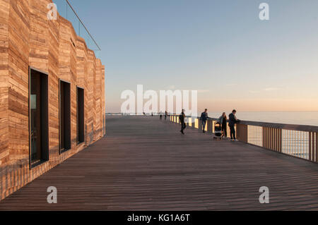 Hastings Pier, vincitore del premio RIBA Best New Building Award 2017 Foto Stock