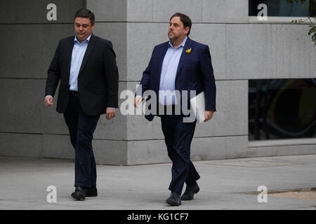 Madrid, Spagna. 2 novembre 2017. Il presidente dell'ERC Oriol Junqueras arriva al Tribunale nazionale per dichiarare il processo di indipendenza della Catalogna, a Madrid, giovedì 2 novembre 2017. Crediti: Gtres Información más Comuniación on line, S.L./Alamy Live News Foto Stock