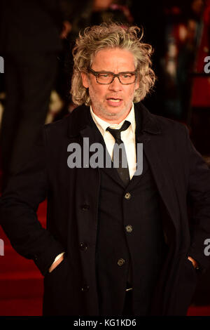 Londra, Regno Unito. 02Nov, 2017. Dexter Fletcher frequentando la Premiere mondiale di assassinio sul ORIET EXPRESS presso la ROYAL ALBERT HALL di Londra . Giovedì 02 Noveber 2017 Credit: Peter Phillips/Alamy Live News Foto Stock